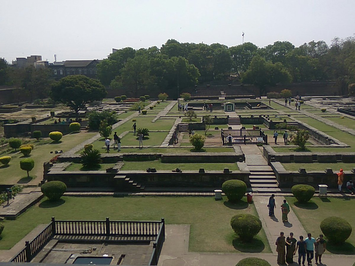 PadhyePurva's tweet photo. @sandesh_samant.. bagha sir me tumcha aikala..and this is worth it. Our history classes should be taken in this location.. https://t.co/i89XTPDCuq