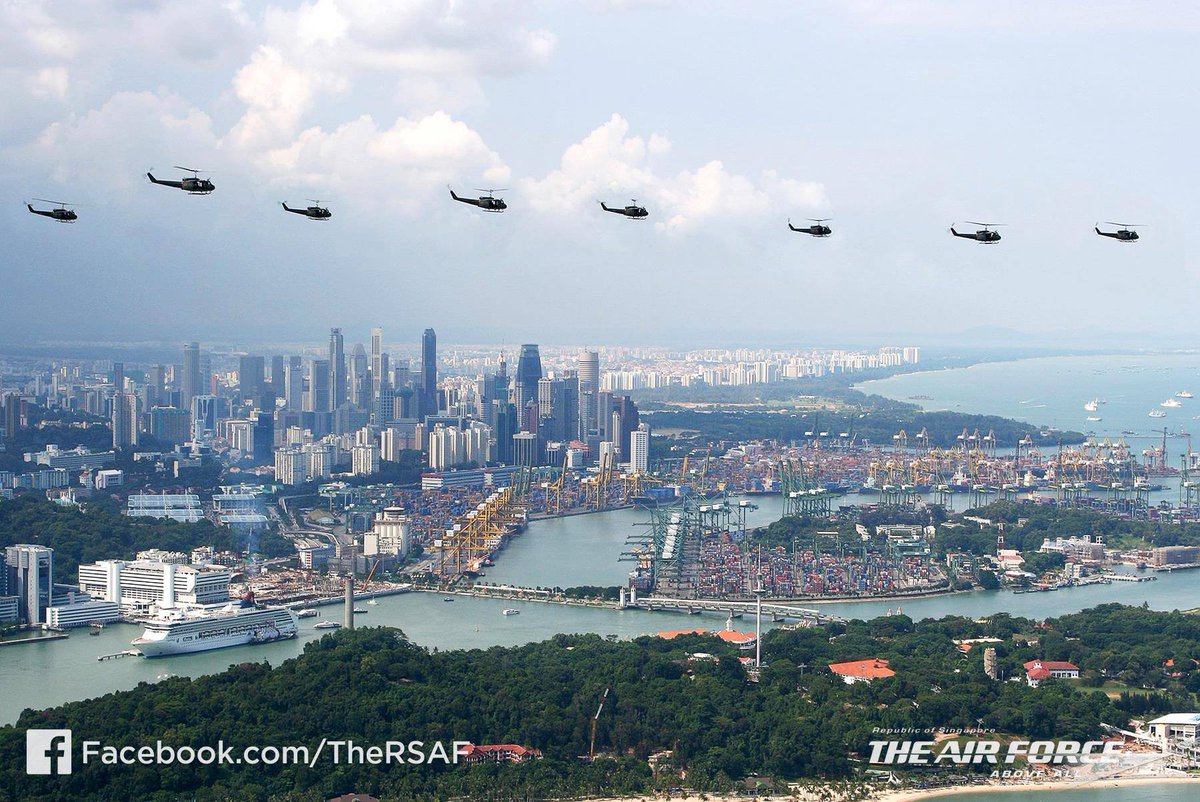 TheRSAF's tweet photo. Old is Gold! Saw #TheRSAF UH-1H on the #NS50 Float during #Chingay2017?
Here's one special photo from their 'fini' flight in 2005! https://t.co/ruwFd1SRSW