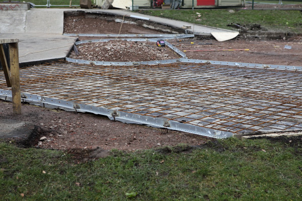 you can see the features of #Marple #Skatepark starting to take shape. Exciting stuff for #Stockport #wheeledsports marple-uk.com/smf/index.php?…