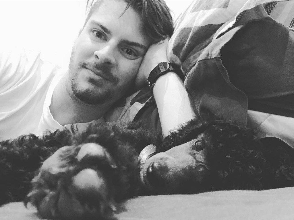 ErdelMitch's tweet photo. Weekend study partner https://t.co/YbNXnWMhL6 https://t.co/eBiArQfFdB
