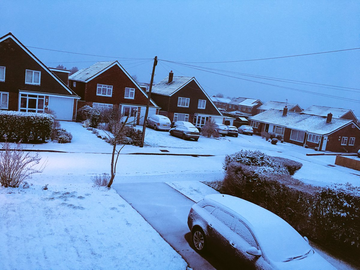 scottjanaway's tweet photo. Something to wake up to this morning. It's not the French Alps but it still looks nice. #kentsnow #whitfeild #snow https://t.co/SheiaI5CCW