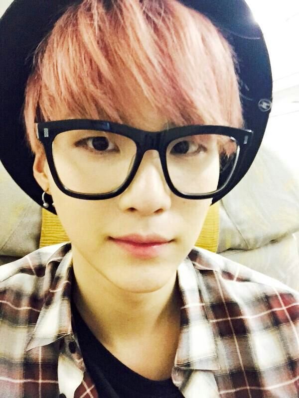  REST Suga  Updates on Twitter Min Yoongi wearing 