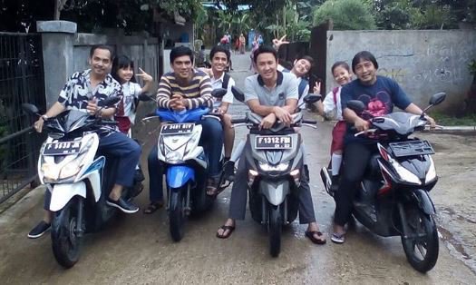 Udah pada siap menghubur anda dan keluarga nih.. jangan beranjak kemana-mana ya.. #LDIRCTI 'Dunia Terbalik'