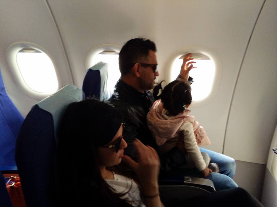 fc_msdhoni's tweet image. MSD Family!! travelling to delhi from dehradun ❤️.