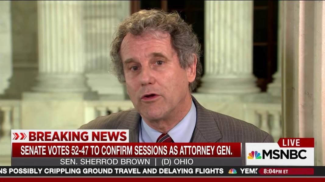 MSNOWNews's tweet image. Sen. Sherrod Brown: 'Republicans are scared of Trump' on.msnbc.com/2l0dq1K