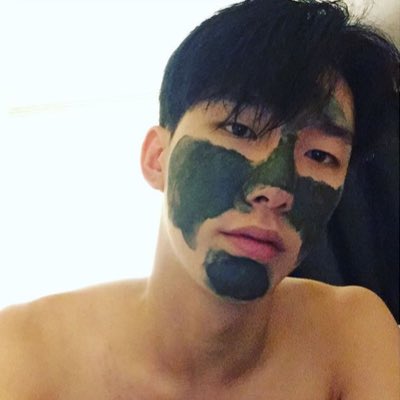 woofdp's tweet photo. #chanchiant #NouvellePhotoDeProfil
#ouipapa
#soleiletetoile
#JmePreparePrSeSoir https://t.co/CSTsmijgy9