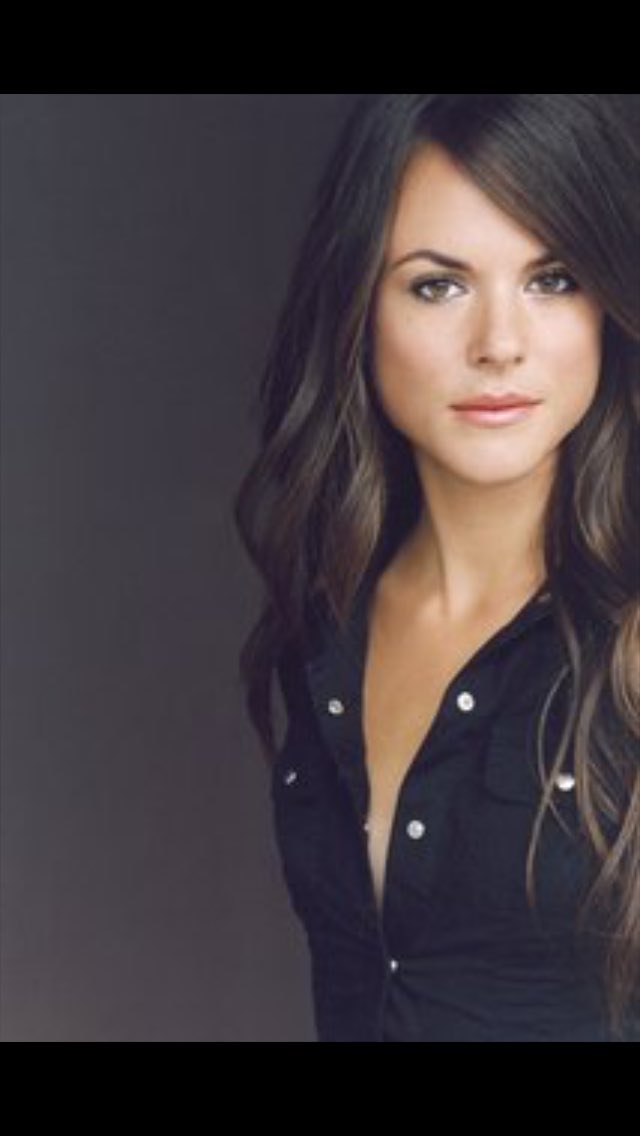 Happy birthday Sarah Butler (1985). 