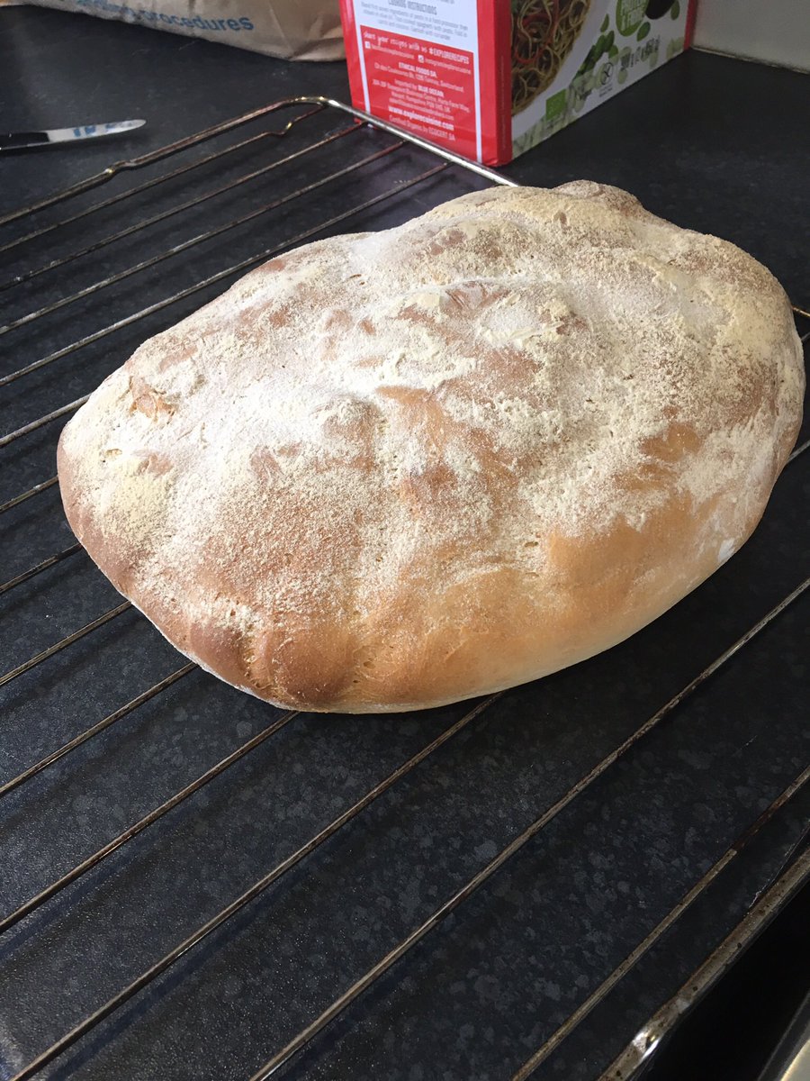 ChilderditchFms's tweet photo. @SyngentaCropsUK #dosomthingdifferent today. Baked my first ever loaf. Need to work on the shape a bit but not bad https://t.co/hlTaB37h7W