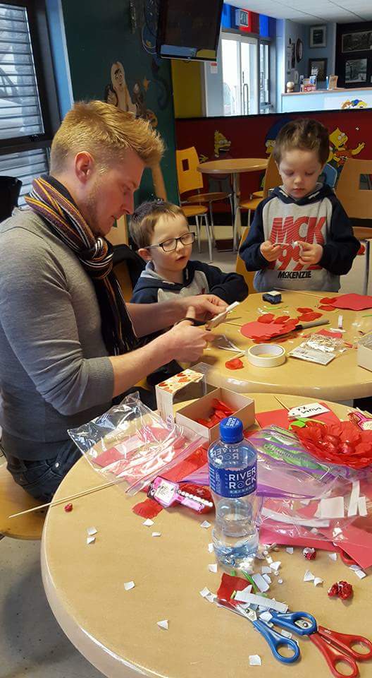 AutismFamiliesC's tweet photo. #RascalsSoftPlay #LazerQuest #ValentinesCrafts #BusyMorning #CoffeeForParents!!! 😊❤🤗🌷 https://t.co/g5HIv3AEDA
