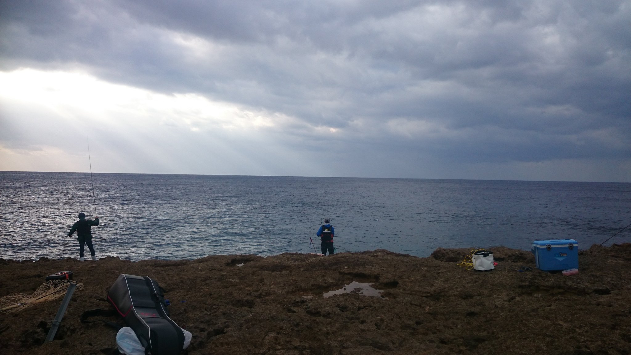 大城 勇希 On Twitter ただ今帰りました 今回は荒崎海岸に行ってきました 笑 まさかのずっと圏外 爆笑 今日の釣果ジキラン1匹だけ 潮の流れが速くて いろいろと試行錯誤しながら釣れた1匹 だったのでなかなかに嬉しかった 次はイラブチャー狙いで 近いうちに