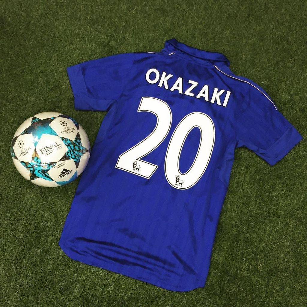 ট ইট র 下北沢サッカーマリオ レスター シティの岡崎選手とヴァーディ選手のオフィシャルマーキング入りユニフォーム入荷しました チャンピオンズリーグの決勝トーナメントへ進出したレスター 岡崎選手とヴァーディ選手 T Co 9pw6ymczza