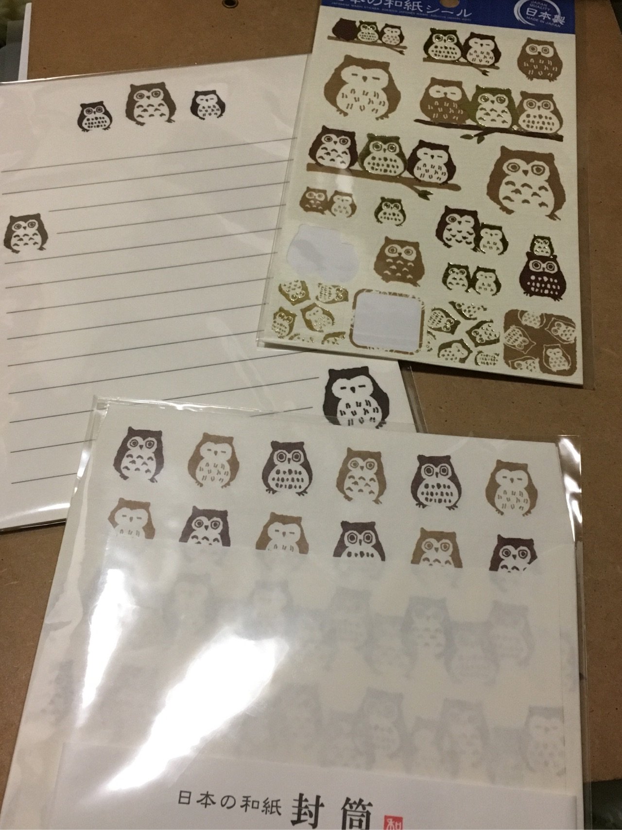 逢樹ひろ Twitter पर 100均なんだけどこの便箋封筒シールの柄最高だと思う ふくろうじゃなくてミミズクだけど可愛い し いやむしろこれはふくろうじゃなくてミミズクでこそ可愛い 最近本当に100均のお手紙系可愛くて嬉しいね T Co 8l23toeru1 Twitter