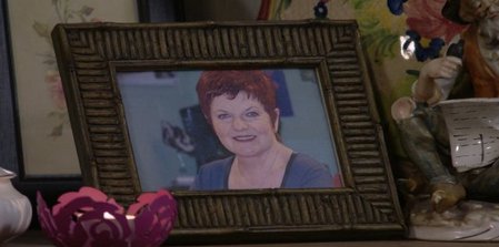 TGiThuis's tweet photo. Geruststellend nieuws voor Thuis-fans na de schok van gisteren: "Simonneke en Frank zullen niet snel verdwijnen" https://t.co/KtZ1nl5Q1D https://t.co/Zpv0d8dtgC