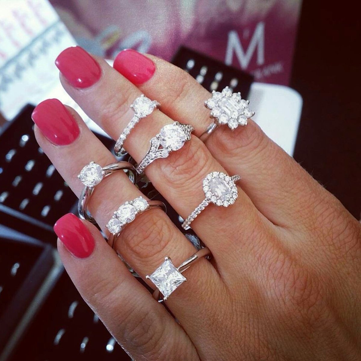 Mfhattongarden's tweet photo. Lots of #ValentinesDay #propsals planned judging by the amount of #engagement #Rings we are making #Engagementring #engaged #diamondring https://t.co/GBkLrveJEk