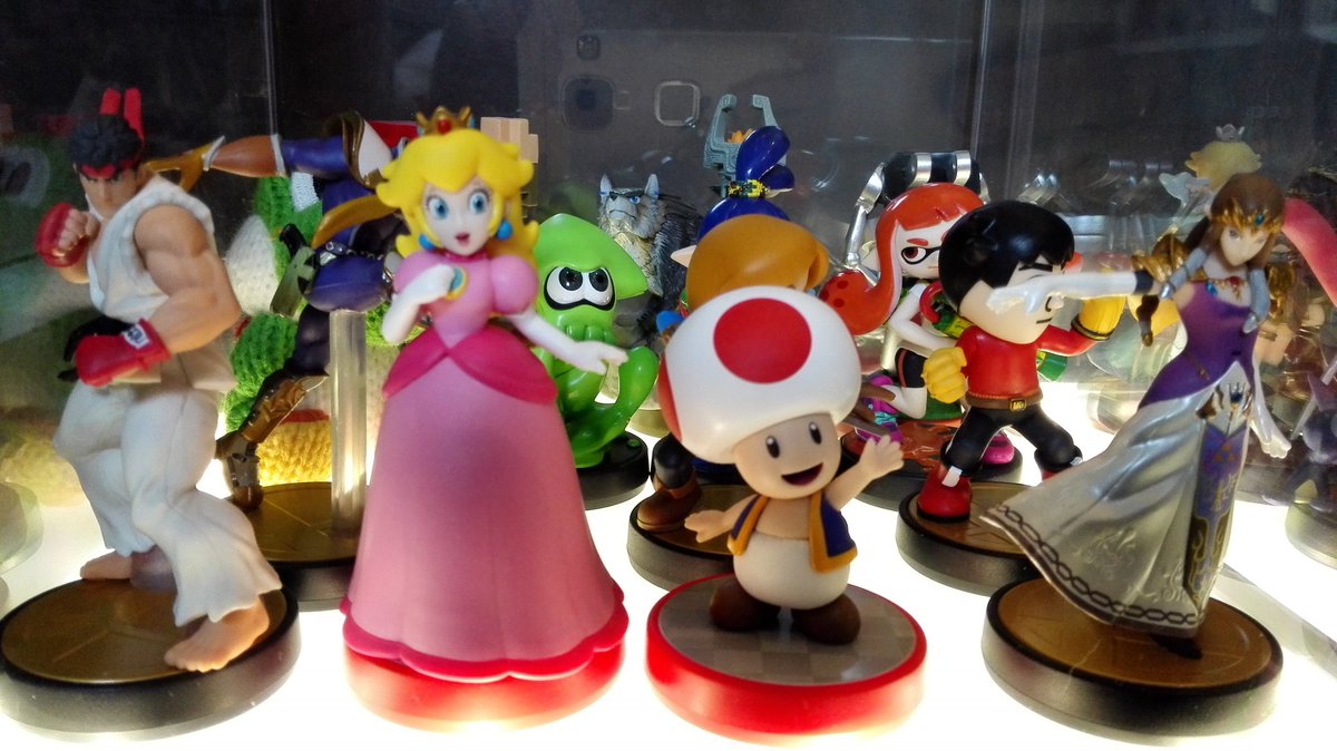rorokun1985's tweet photo. Et encore une vitrine #synas remplie d' #amiibos. C'est ti pas joli? https://t.co/432AOfUbTe