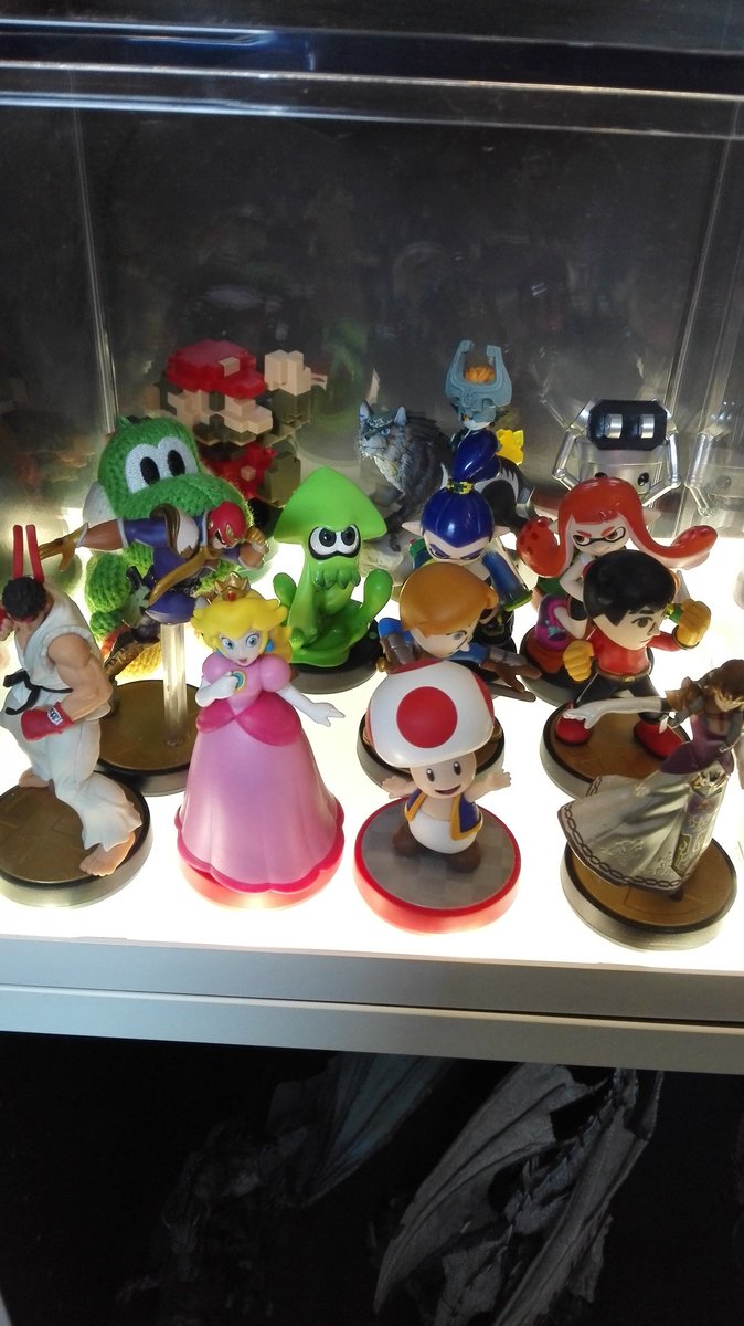 rorokun1985's tweet photo. Et encore une vitrine #synas remplie d' #amiibos. C'est ti pas joli? https://t.co/432AOfUbTe