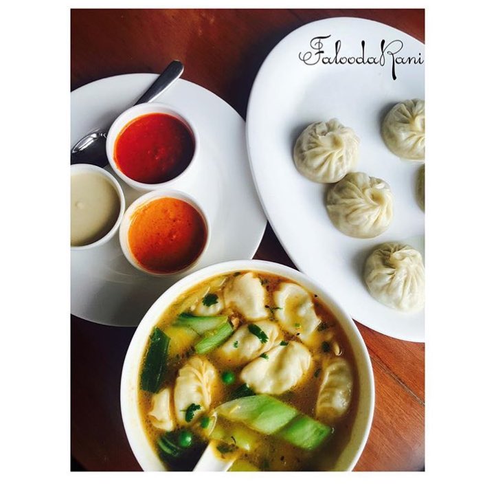 DeekshaSarin's tweet photo. There's nothing more comforting than a hot flavourful one-bowl-meal on a winter evening. @FoodBloggerAI #momos #tibetan #tingmo #mothuk #eat https://t.co/oEqLCQvfVY