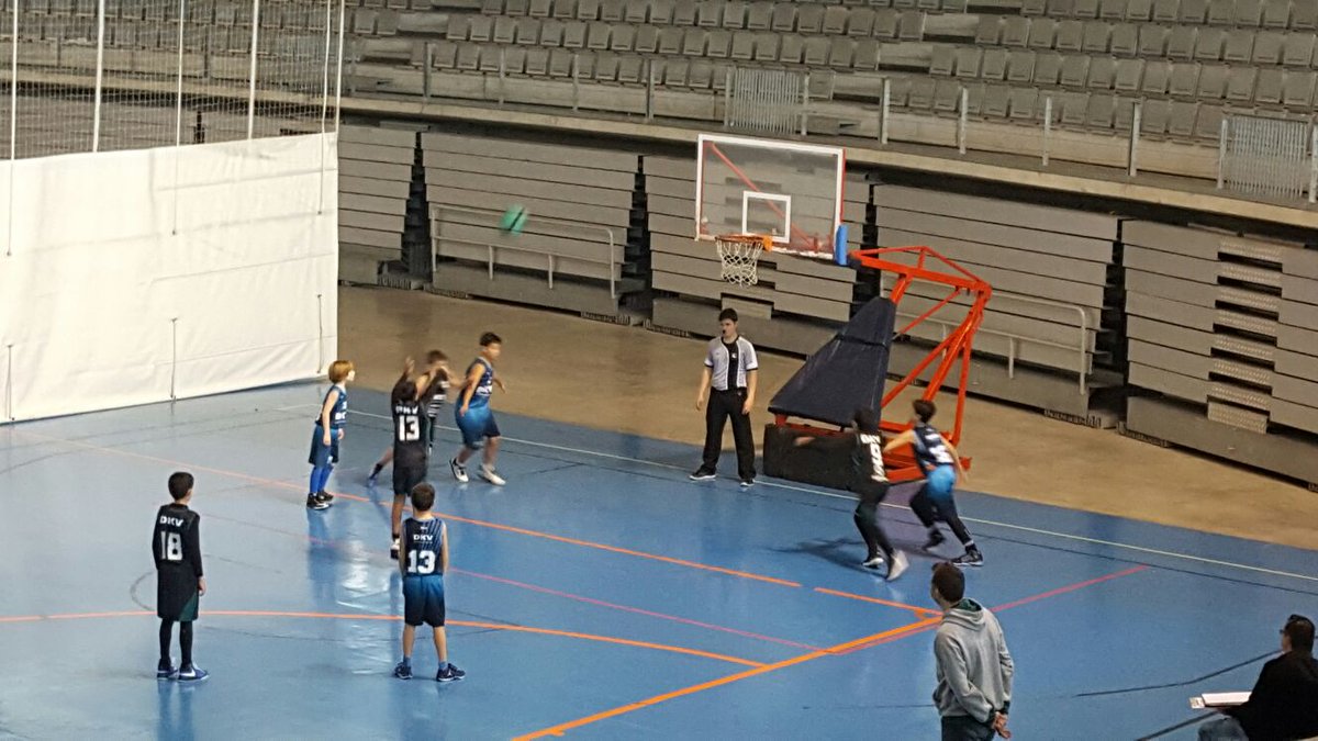 CBCIMBIS's tweet photo. Final en Jerez:

#mini2006 

@dkvjerez 50
@CBCIMBIS 67

Partidazo de dos buenos equipos hoy el visto en Jerez. #seguimosAvanzando https://t.co/Obv7T4bmnS