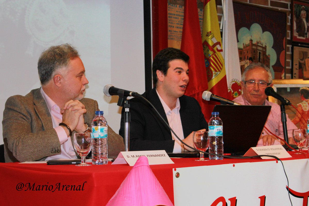 TaurinoPinto's tweet photo. Nota e imágenes de la magistral exposición de @GonIzdoBienve sobre la dinastía #Bienvenida y clausura de Manuel Ángel Fernández https://t.co/Q2fK0KdomK
