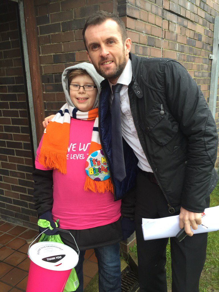 rach_hopkins's tweet photo. Support for @LevelTrust today starts with the @LutonTown Manager cheers! #Luton #charity #leveltrust #LTFC https://t.co/2FnM88JzoW