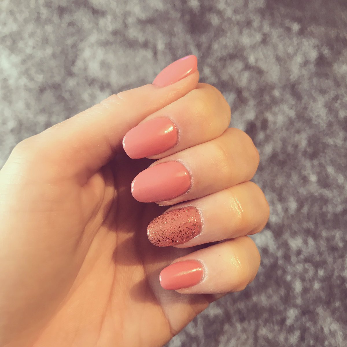 katrinalou123's tweet image. When your break from acrylics doesn't even last 3 weeks 😂 Hello my loves.