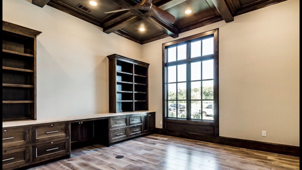 JonAAtwood's tweet photo. Office with a view #atwoodcustomhomes #spicedesign #interiordesign #picoftheday #customhome https://t.co/XJNGaZFxda