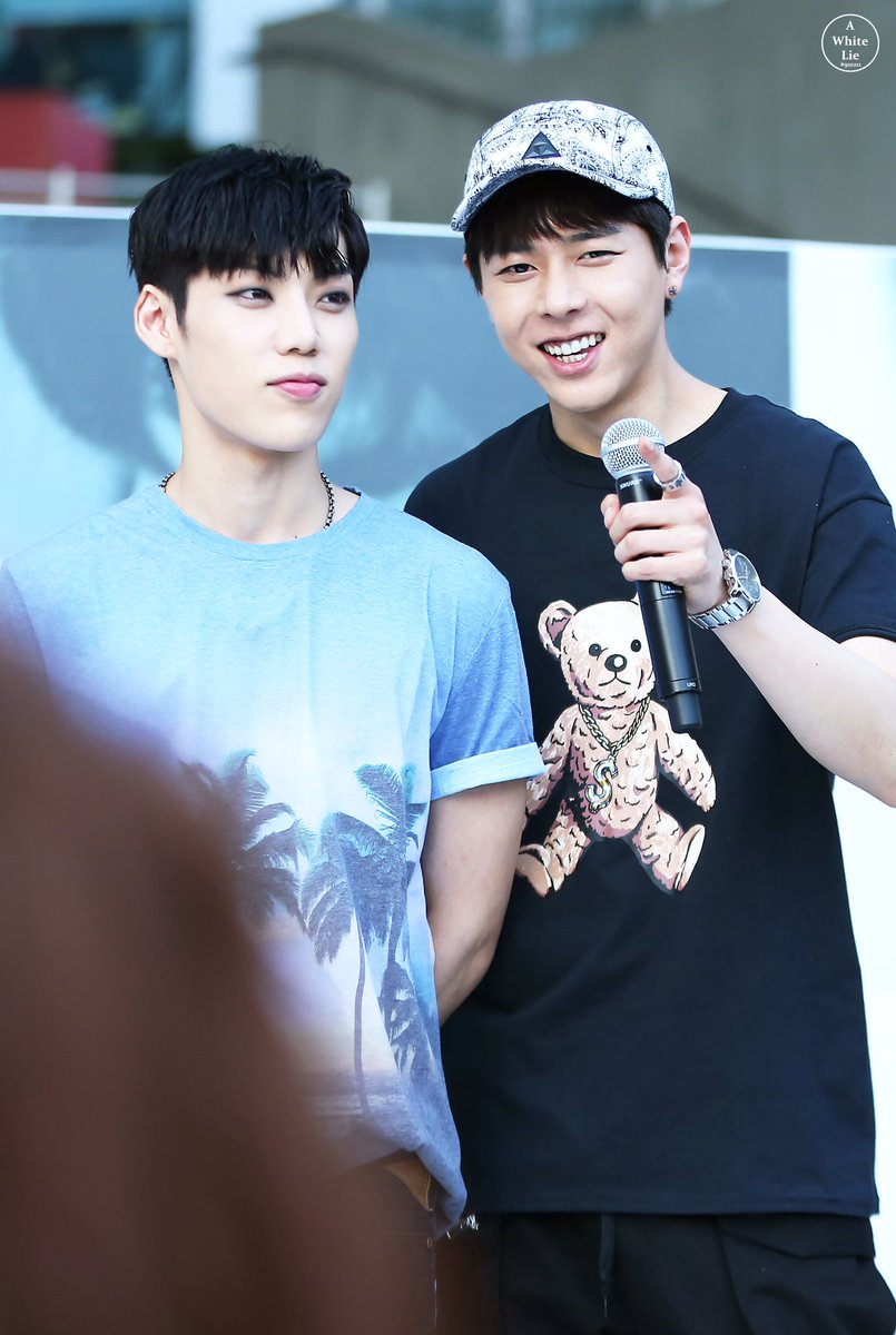 #HAPPYDOKYUNDAY 
귀여운도균오빠🙈 with 이정님 <a href="/_nadokyun/">나도균</a>