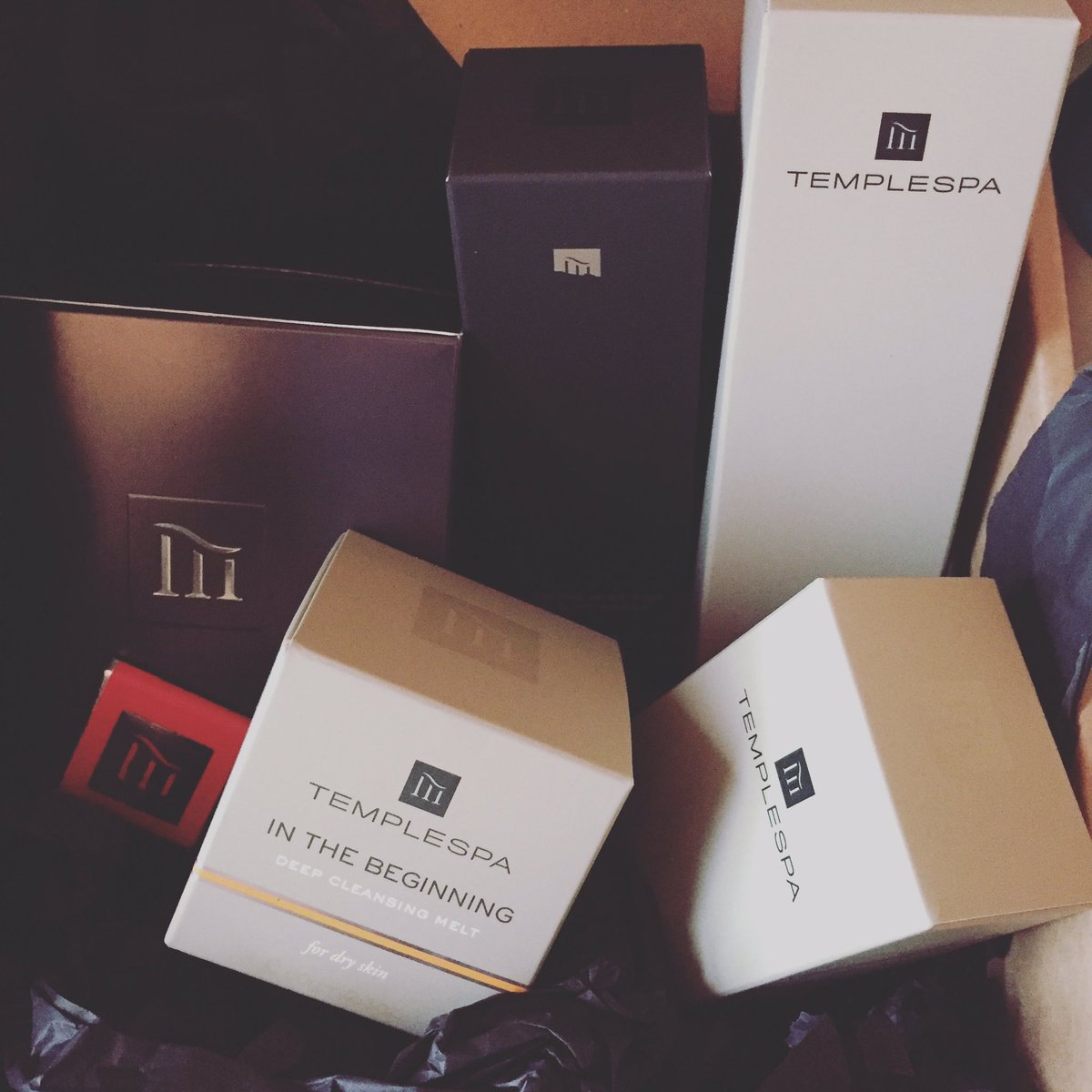 KellyElliff's tweet photo. Hello @TempleSpa goodies 🙌 https://t.co/sghLmDZs9C
