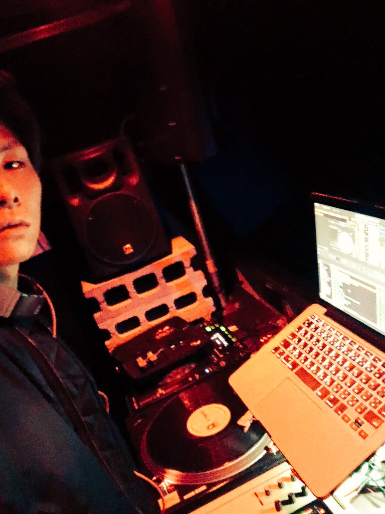 DJKEN_i's tweet photo. パリパリオープンしました！！！！
トップバッターは自分です☆お待ちしています☆ https://t.co/Z99anXR3P7
