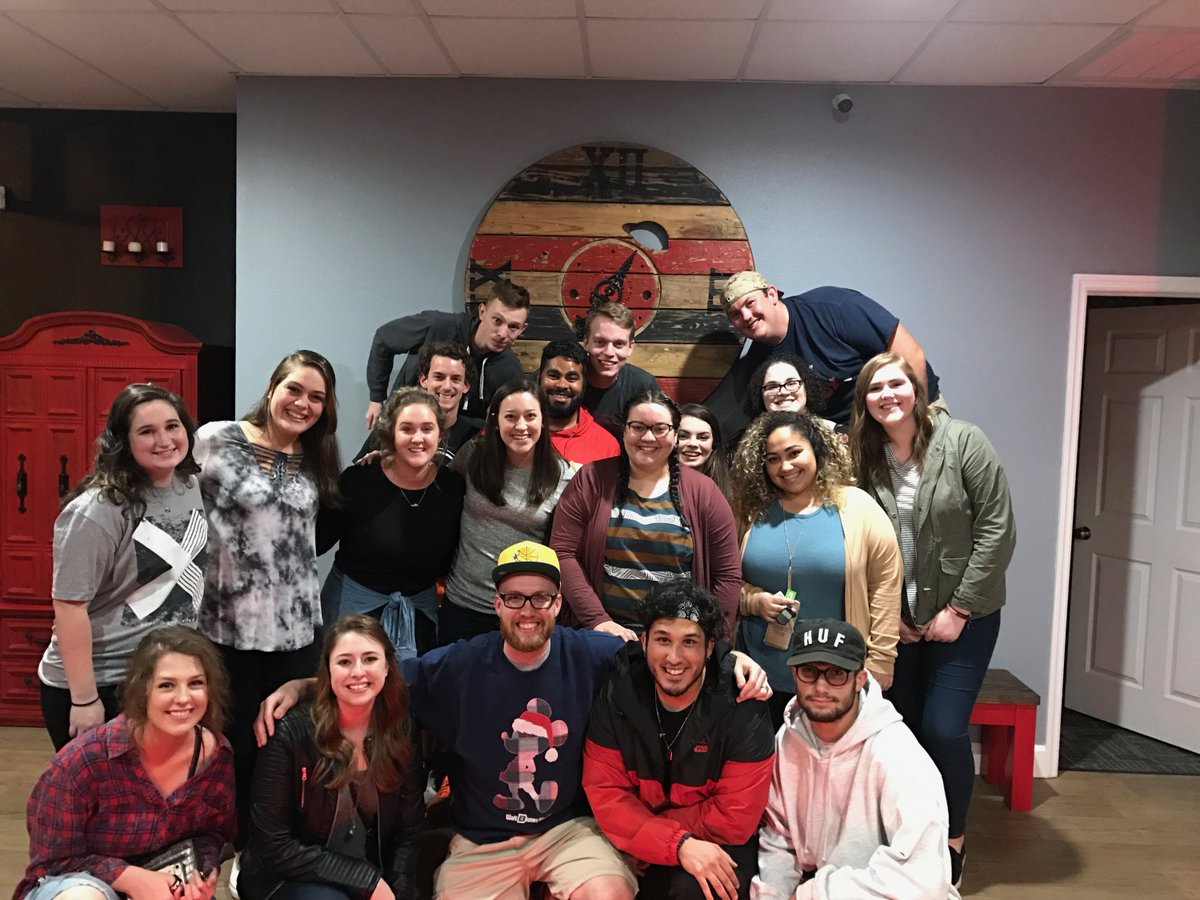 saboc31's tweet photo. Friday nights are for meeting new people and escaping. #AccessGroups https://t.co/Fm0c8ZbMHb