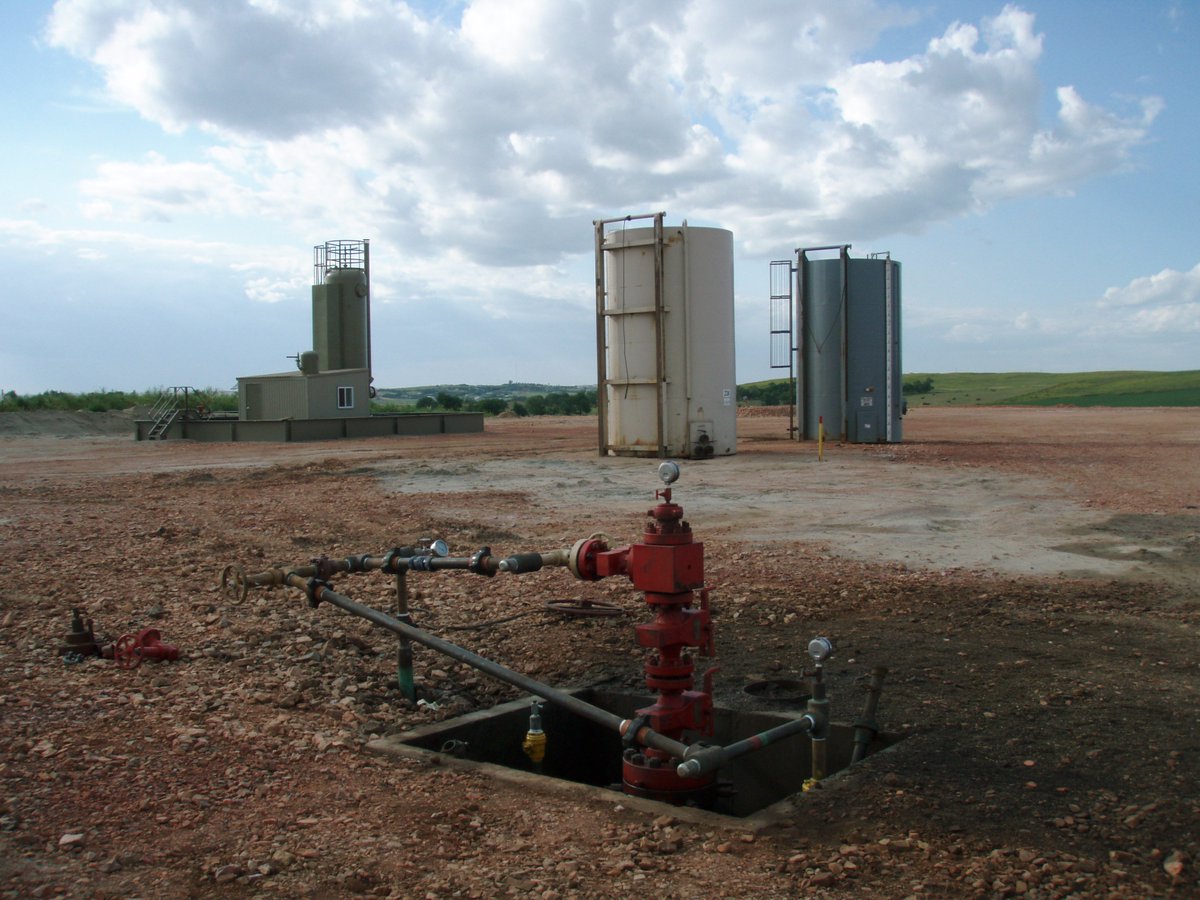 ecoQi_'s tweet photo. Relance du gaz de #Schiste dans Bécancour: 
«Une déclaration de guerre»
https://t.co/wqek9oXItw
#PolQc #AssNat #Environnement #PL106 https://t.co/LDC1C5N9al