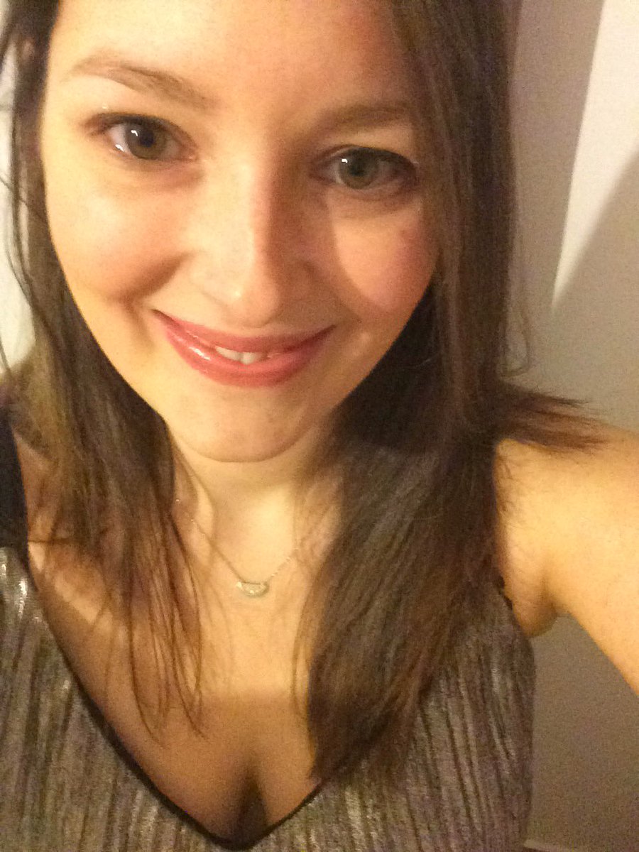 JoannaMPitts's tweet photo. #Saturday #saturdaynight #drinktime #effortmade https://t.co/DQN7mIG50h