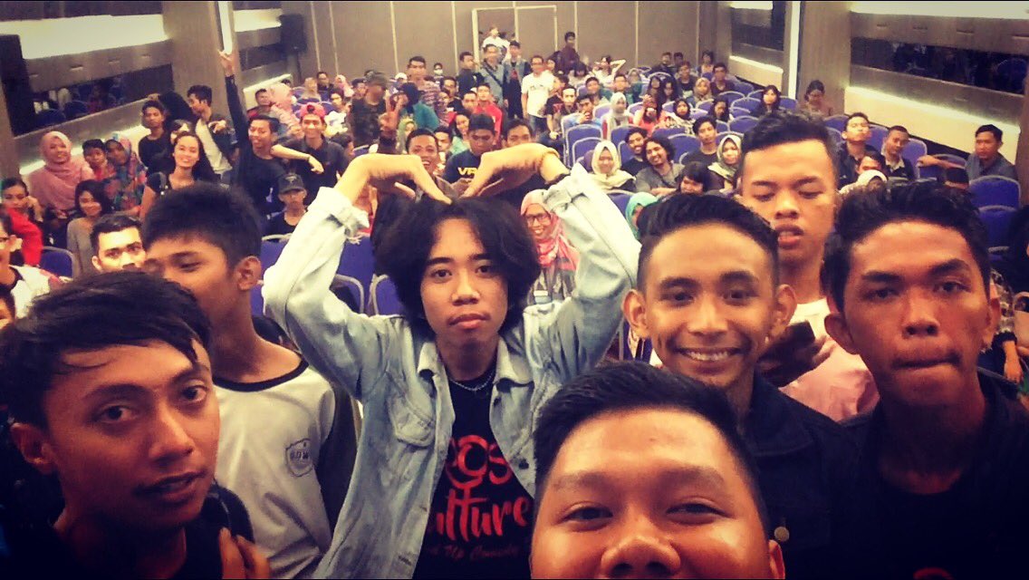Terima kasih 200-an penonton yg memecah tawa di #CROSSCULTURE 
Tetap jaga budaya ta'
Punna teai katte inai ji pade?