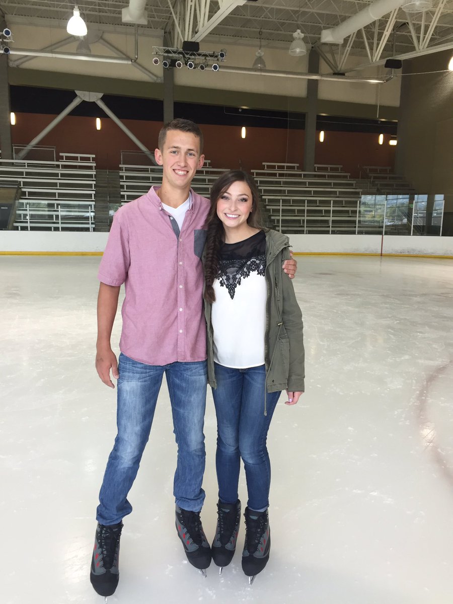ragan_suarez's tweet photo. HBD to my 8th grade bus buddy 🎉 hope your day is the best ever! Ive loved getting to know you better over the years! Here's to adulthood 🤘🏽 https://t.co/GmmLJit6SS