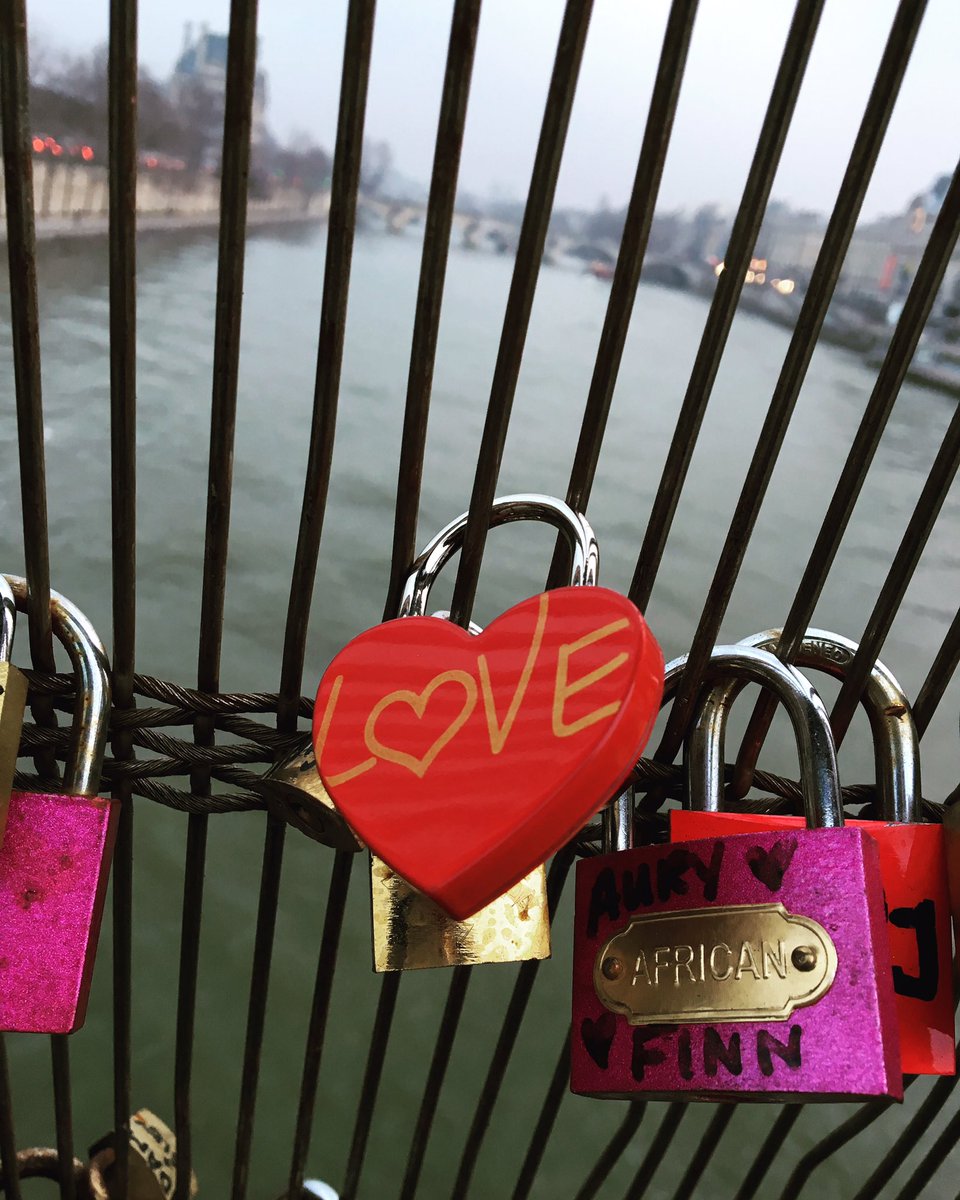 Lock of love🗝🇫🇷 <a href="/Hunkemoller/">Hunkemöller</a> #hunkemöller #ValentinesCollection #hkmfun