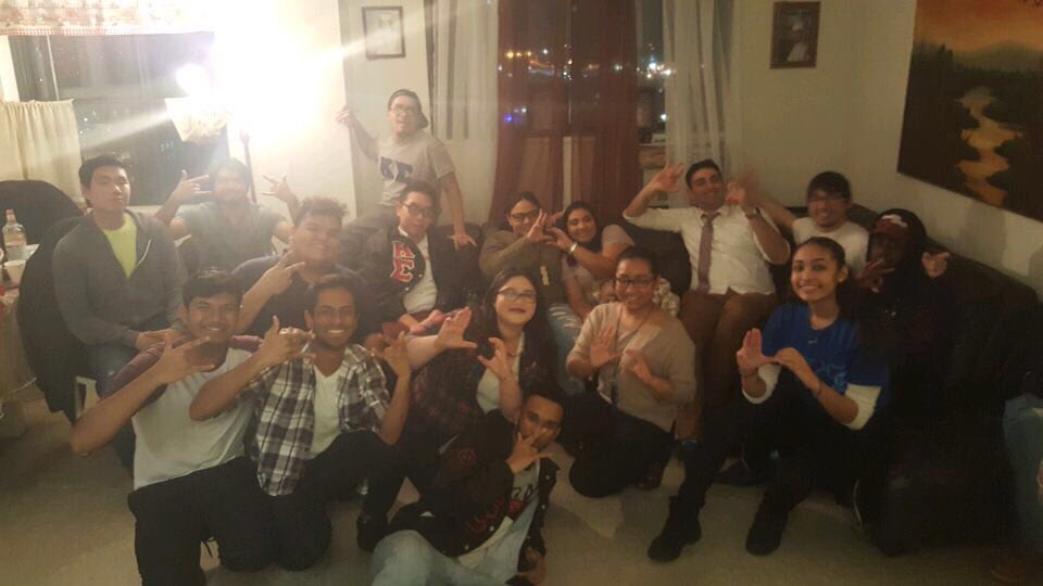 skxbeta's tweet photo. Last night mixer with ΚΣ.Thanks for hosting us guys!! 💕#mixer #sigmakappaxi #ΣΚΞ #ΚΣ #howedo https://t.co/VngRhR6Wij