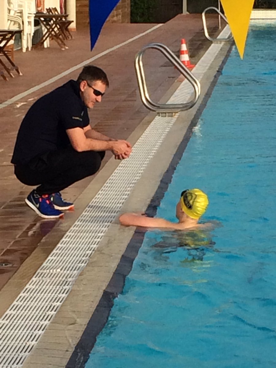 SwimVulcans's tweet photo. Coaching in the sunshine!! #Majorca17 https://t.co/1vwfkNz9hO