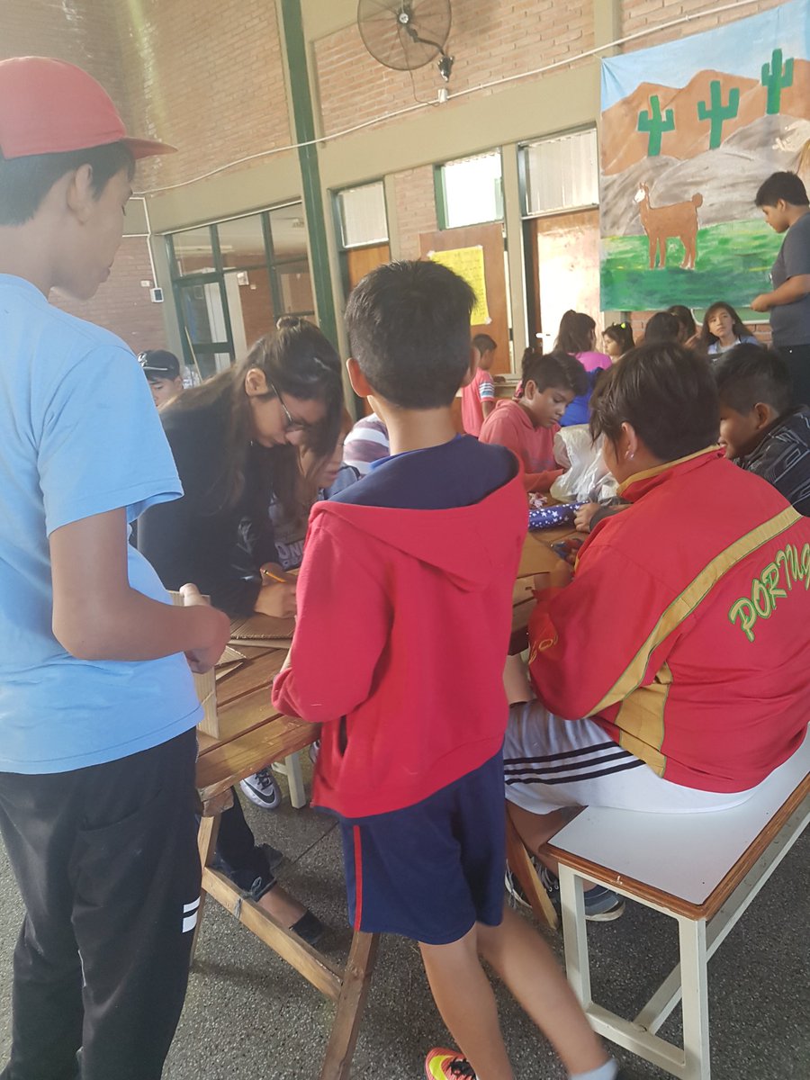 macabarrios21's tweet photo. Cai 5 preparandose para el carnaval... @MarceSardina @AlancayDel @fguillesaavedra @SilviaTilca @patriciapinasco https://t.co/YmT6DRYeGH