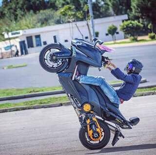 reda_iggout's tweet photo. رغم الظروف أعشقة أربعة حروف T-MAX https://t.co/f26yzQvyA6
