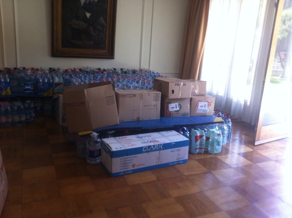 Por favor necesito un camión para despachar toda esta agua datos por interno <a href="/chile_ayuda/">Red ChileAyuda</a>