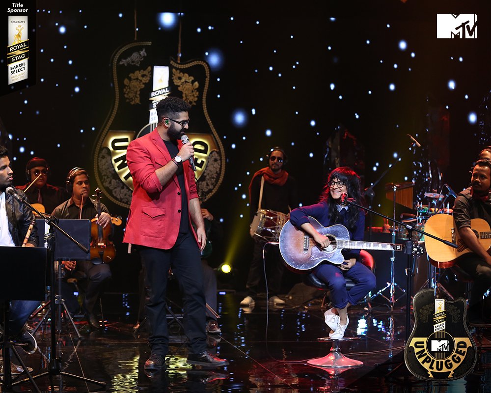 MTVIndia's tweet photo. Tune in NOW!
#RSBarrelSelect #MakeItPerfect #MTVUnplugged https://t.co/1YAjW8cS5C
