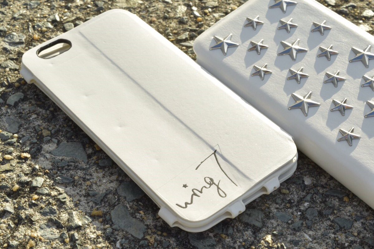 Gullwingselect1's tweet photo. wing7iPhonecase10点限定で
発売したみたいだよ‼︎☑️☑️
さらに星条旗デニムジャケットも
数量限定で再入荷してる
みたいだよチェックしてみてね
👇
https://t.co/BezeTVwrms https://t.co/XECkKKPeZx
