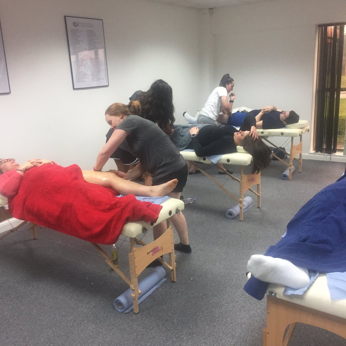 bf4tuk's tweet photo. @bf4tuk #sportsmassage level 3 Active IQ sports massage courses taking on new learners for 2017!! https://t.co/7yB8OSw9sS https://t.co/sXAJFA4gqo