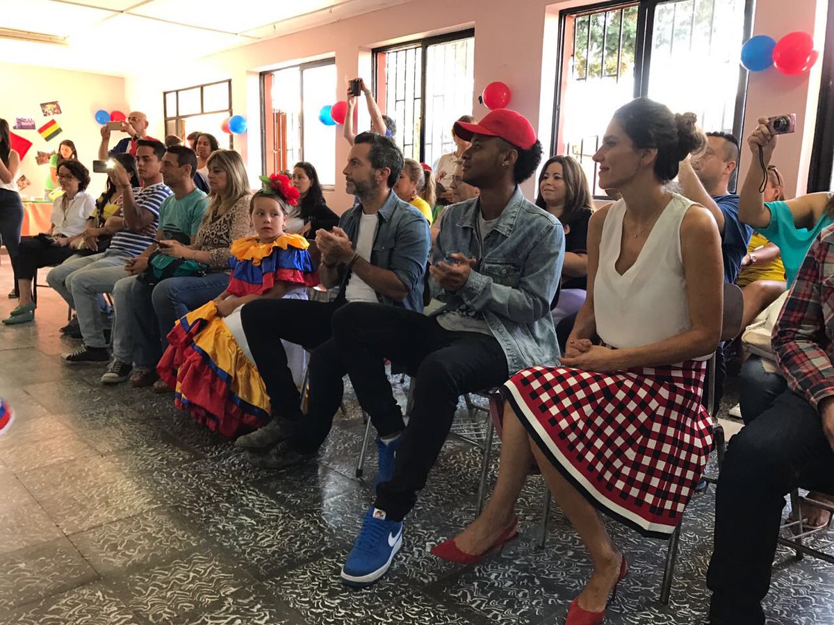IMTalca's tweet photo. Animadores de la @FiestaIndep compartiendo con inmigrantes en fundación Madre Josefa de Talca @TVN https://t.co/IUQ7SctvIG