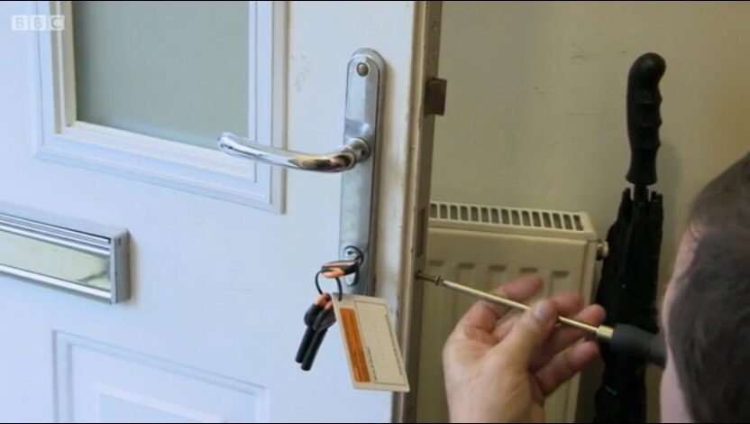 avocetabs's tweet photo. Upgrade your home with Avocet diamond grade locks - ask your locksmith to help you beat the burglars #LocksWithHeart https://t.co/bPPTNx1ewv