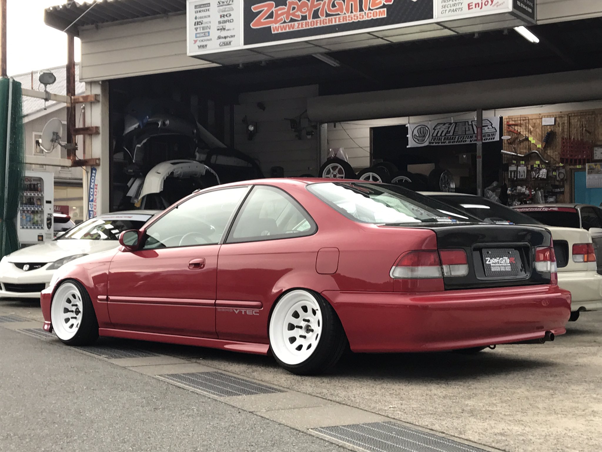 ゼロファイターオートカスタム En Twitter 右ハンドルと左ハンドル 前期と後期 シビック シビッククーペ ゼロファイター 逆輸入車 Em1 Ej7 Civic Jdm Usdm Zerofighter