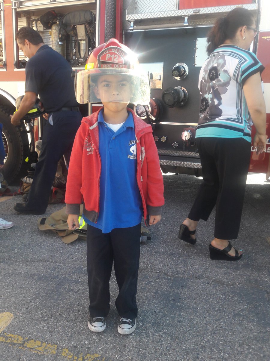 Hailey425Flores's tweet photo. Career Day at Rusk https://t.co/Farp7EFiX6