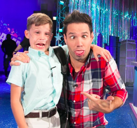 Joining us this weekend on the show is Nate Ferrell, a spokeskid for @CMNHospitals who knows the value of hugs, jokes, and violin music.