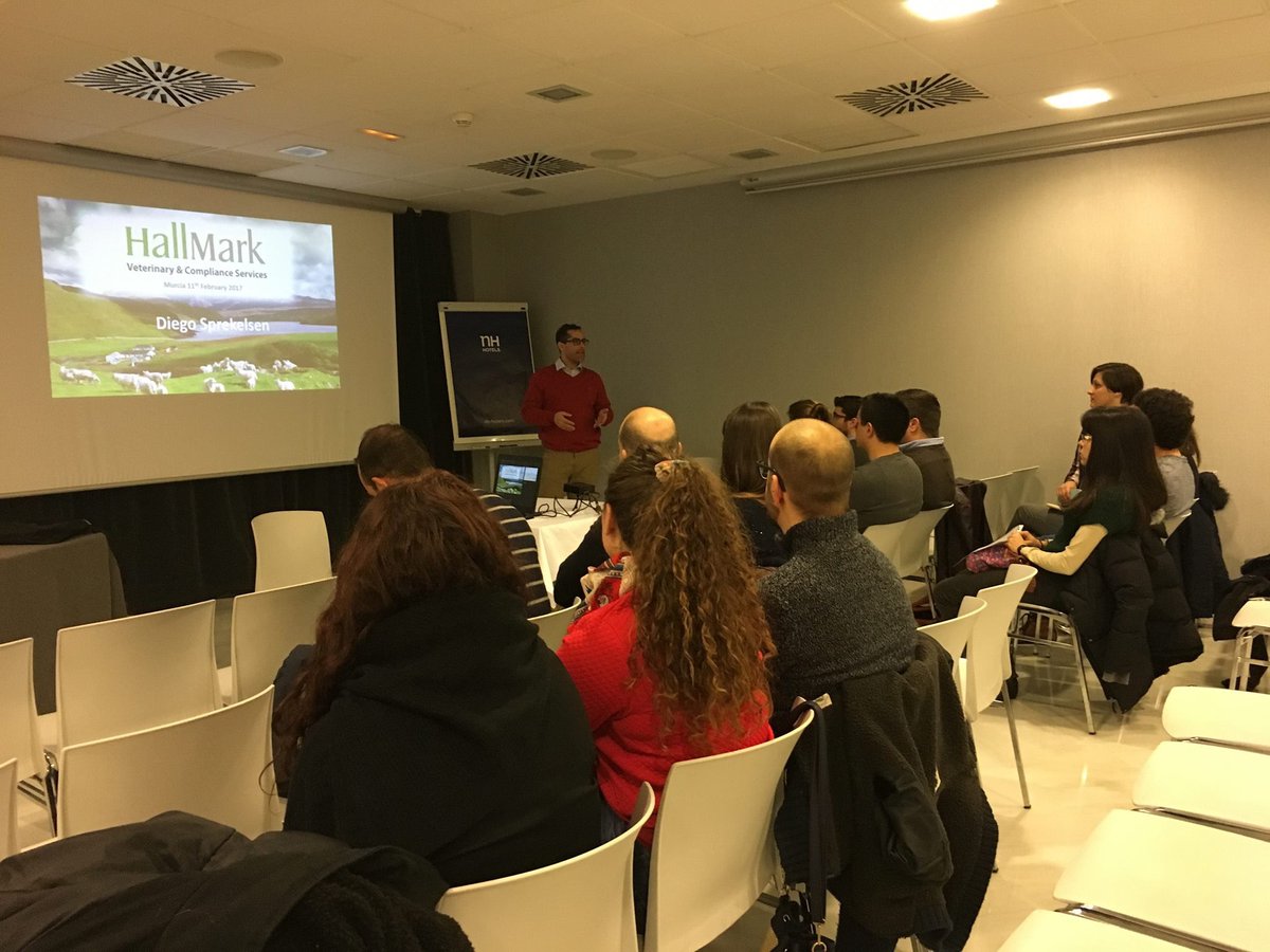 HallMarkVCS's tweet image. HallMark is having a great time this week in Spain. Today's event in sunny Murcia with our Senior Veterinary Manager Diego.