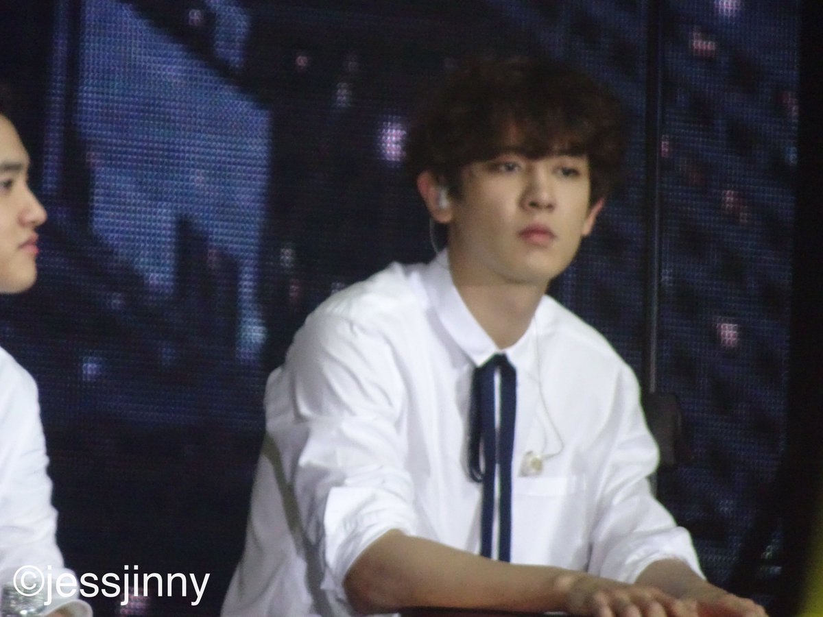 jessjinny's tweet photo. When the smolder is strong, he looked handsome tonight 😊😊#exordiuminhongkong #EXOrDIUMinHK #exo #chanyeol https://t.co/2dpx8X5lYZ